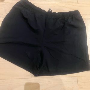 Tna big easy 5” shorts size xL BNWT never worn